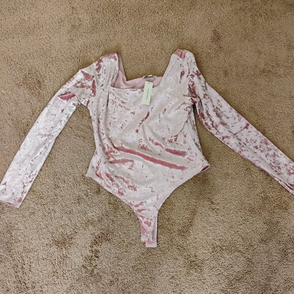 Francesca's Velour Long Sleeve Bodysuit Pink Square Neckline Size XL Juniors - Picture 5 of 8